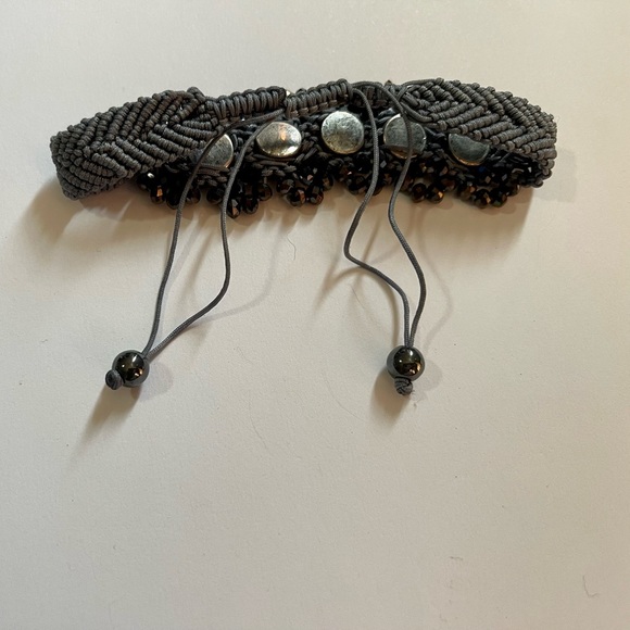 Hand made macrame bracelet with adjustable sliding knots wrist size 8 1/2 inch - Picture 6 of 9